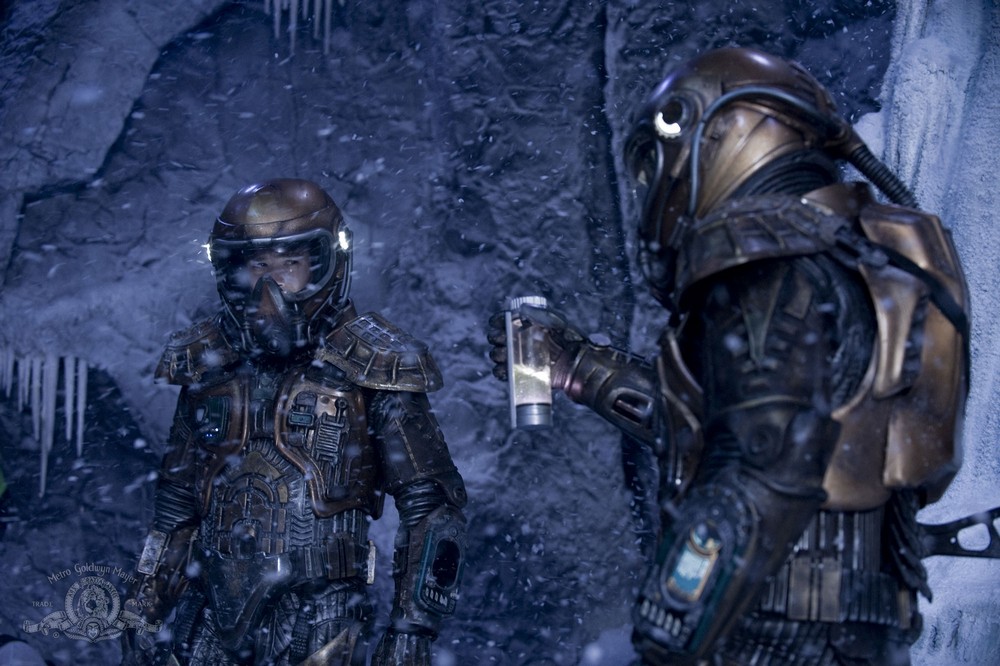 stargate-universe-s01e06-water-28.jpg
